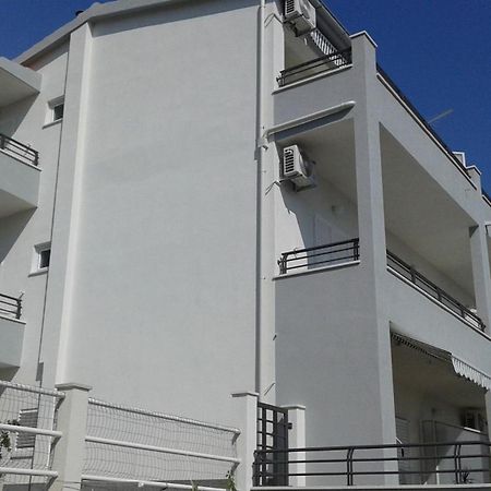 Apartments Josip Baska Voda Bagian luar foto