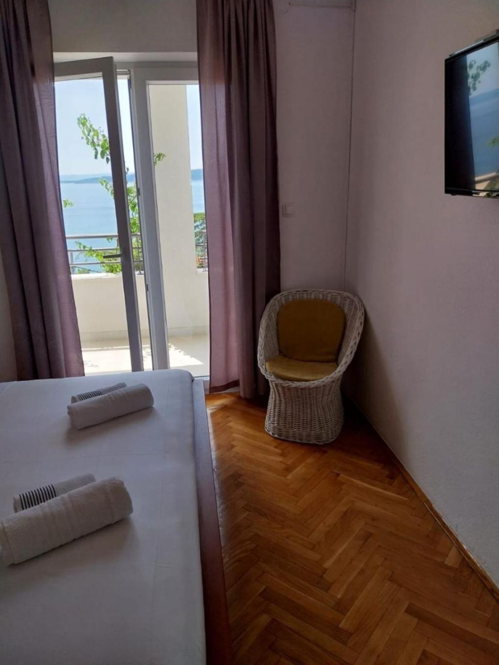 Apartments Josip Baska Voda Bagian luar foto