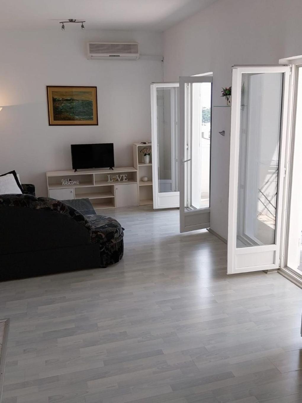 Apartments Josip Baska Voda Bagian luar foto