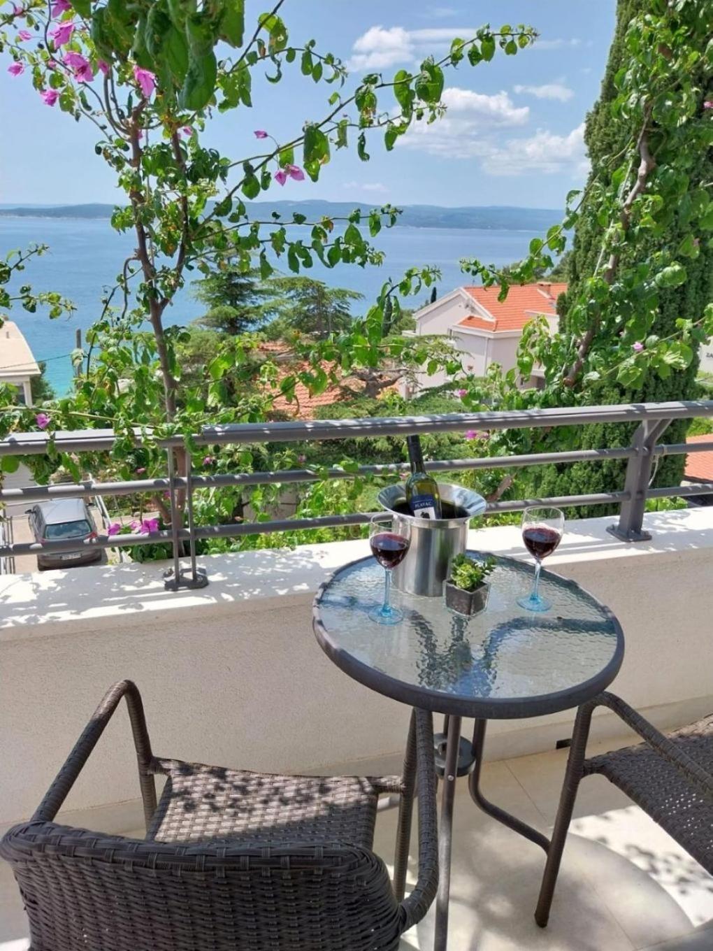 Apartments Josip Baska Voda Bagian luar foto