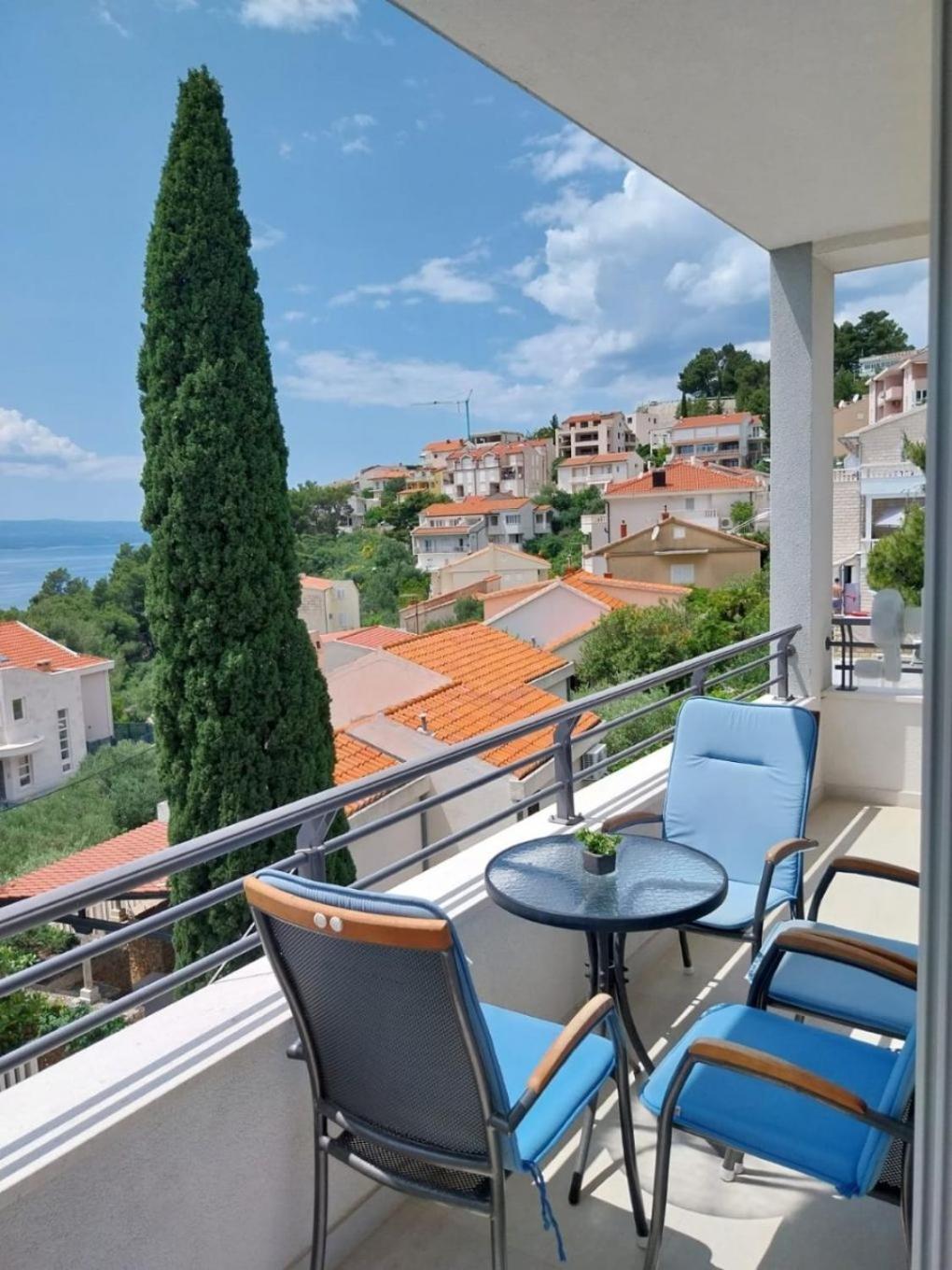 Apartments Josip Baska Voda Bagian luar foto